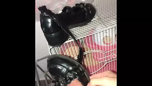 Cum tekrar tekrar kızlar küçük ayakkabılar