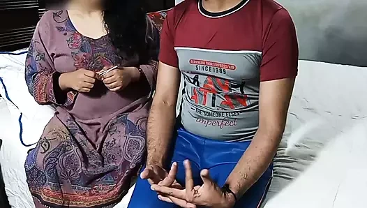 Üvey anne üvey oğlunun rahatlamasını sağladı, çünkü nikko ders çalışmakla ilgilenmiyordu