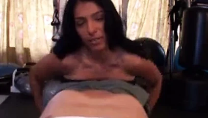 Üvey anne üvey oğluna yardımcı olur