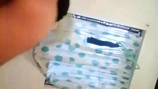 Başka bir Filipinli sürtük.