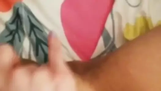 Benim klitoris ovuşturarak kendimi cum yapma!