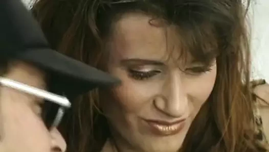 Almanya'dan üç yaramaz sürtük üç ham sikiciyle eğleniyor