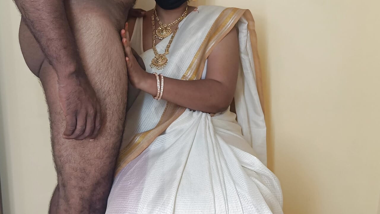 Cheating mallu aunty hot romance pussy licking hot viral video 2