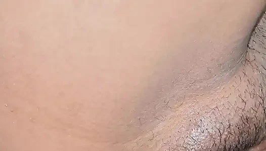 Chhoti bah#n ki chut chat ke pani nikal dia aaj hiandi audio