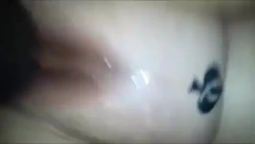 Şaşırtıcı büyük memeler üzerinde bu amatör fışkırtma boşalmak siyah cocu işemek