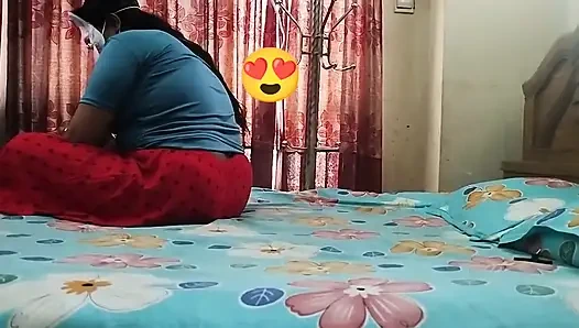 Hintli aç üvey kız kardeş büyük yarak buldu