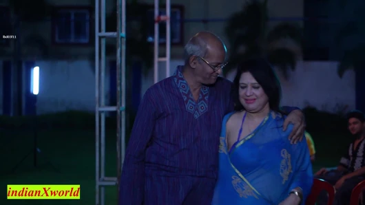 Hintli şeker baba annemi sikiyor! Ateşli anne seks