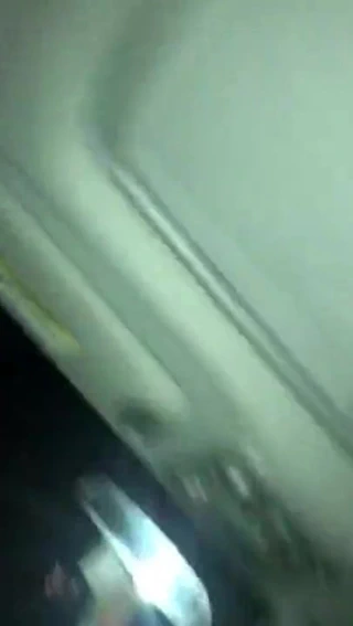 siyah et yiyen sarışın