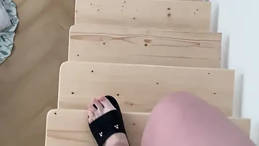 Dairede terlik giymeyi seviyorum