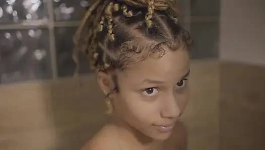 Yoğun Zenci Latin Duşta Seks