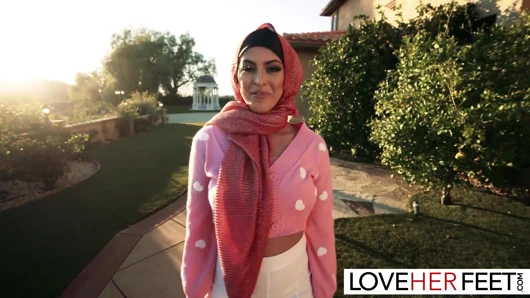 Latin ateşli Sophia Leone ile açık havada 31 talimatı ayakla azdırma