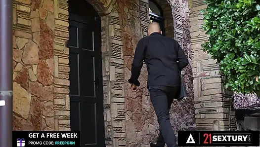 21 sextury - francys belle'in göt tıkacı azdırması sert göt enkazı ile bitiyor