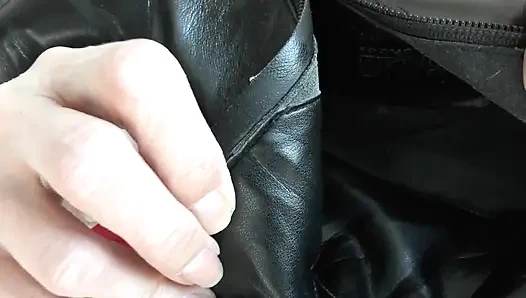 Çizme tabanlarımı yala ve sonra çizmelerimi kokla! Lady Victoria Valente