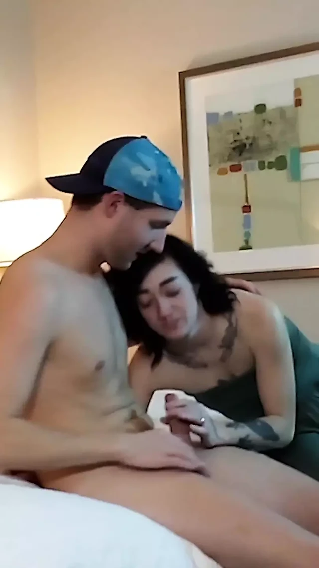 Süper seksi dövmeli genç güzeli sikiyor - derleme 7