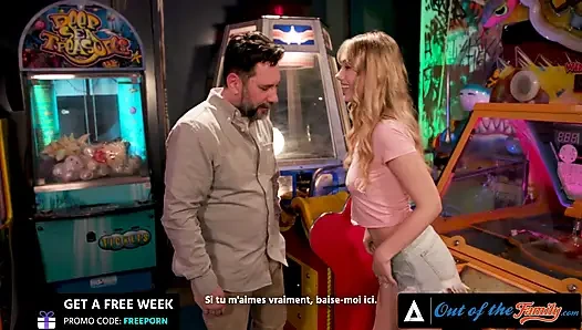 Ailenin dışında - seksi genç sky pierce üvey babasının yarağını gırtlağına kadar alıyor fransız altyazılı