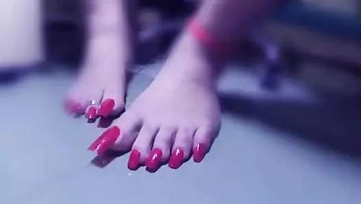 seksi kırmızı uzun tırnak