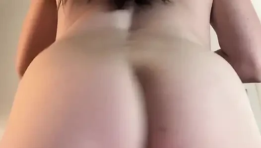 Seksi götünü salla