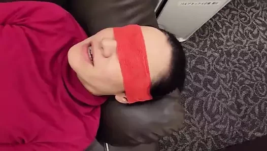 Tanışır tanışmaz Chablis içmek istiyorum! Tüm damlayan spermleri içeceğim!