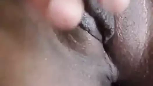 Hint siyah kedi parmak