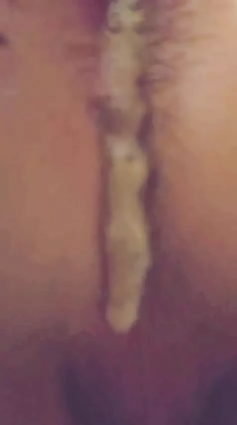 Сочащаяся сперма из сисси, фем-паренек просто подвешивается, трахается и спаривается с кучей мужиков