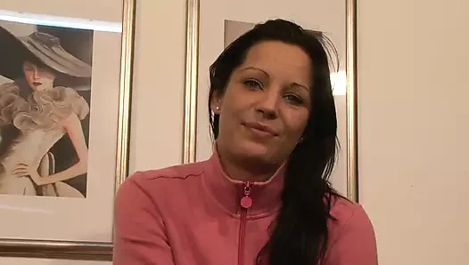 Tıraşlı amcıklı orta yaşlı seksi kadın filme alınırken tek başına eğleniyor - 3