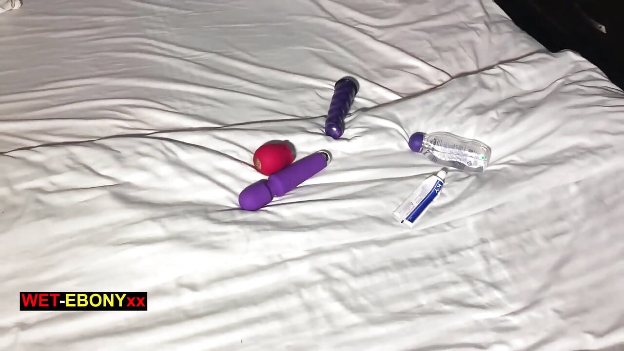 O kadar azgındım ki beni mastürbasyon yaparken görene kadar yardım edemiyordum