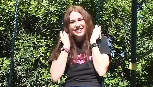 Seksi sarışın kızlar yarak emiyor