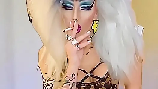 Kötü kız olmak istiyorum