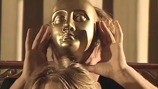 Emlakçı Ve Hizmetçi: Eş Değiştirenler Kulübünde Anal Karşılaşma