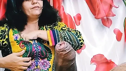 Lezzetli üvey anne eğleniyor
