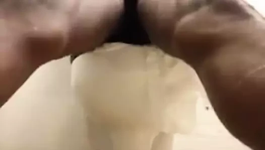 Büyük çük sıska siyah oğlan cums
