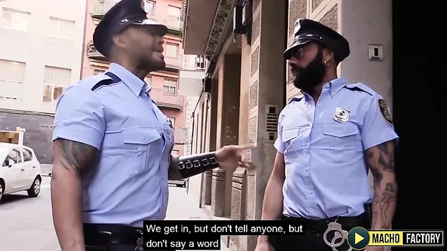 Maçofactory grup kaçaklar vahşi prezervatifsiz fetiş partisinde yakalanıyor