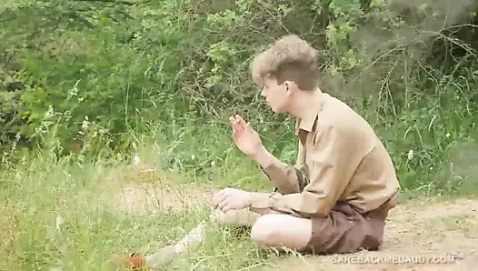Park korucusu genç leo'yla prezervatifsiz sikişiyor