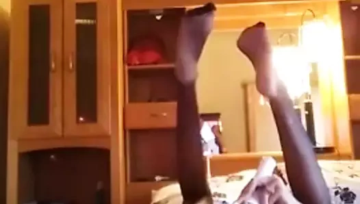 İş arkadaşı çaldığım telefonu kullanmama izin verir video