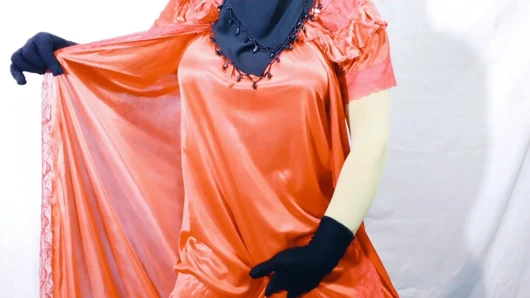 Güzel Hintli evli kadın odada sikişiyor ve dans yapıyor