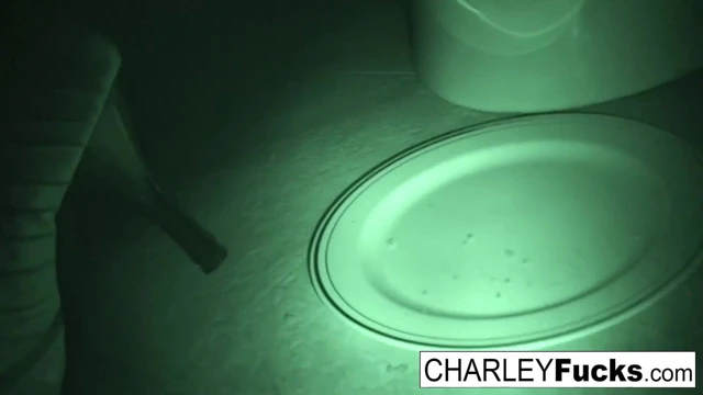 Charley'nin gece görüşü amatör seks