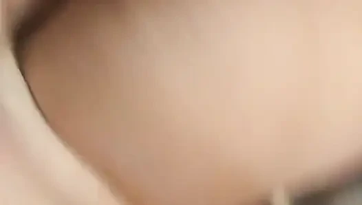 Ateşli sarışın iyi bir sikişmeyi seviyor