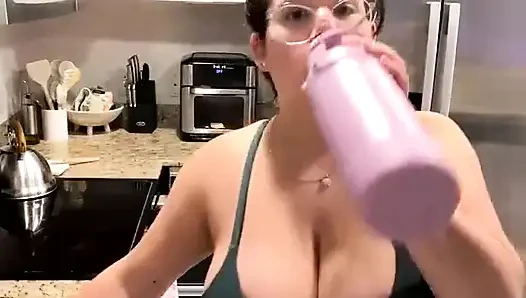 Dani Valentina ile canlı yayın