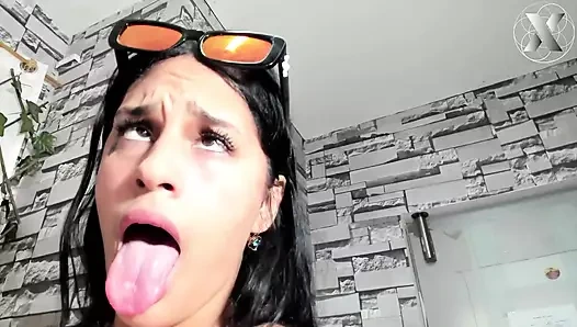 Ateşli sürtükler inanılmaz yoğun parmaklama gösterisi yapıyor