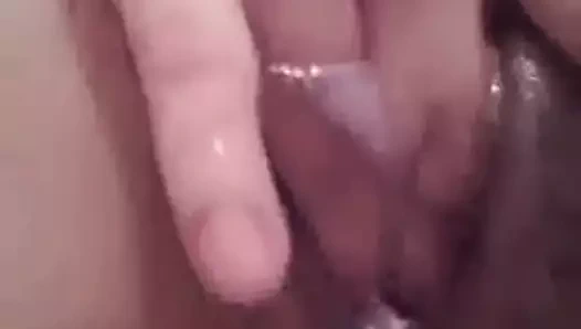 Islak asyalı mastürbasyon ve orgazm.