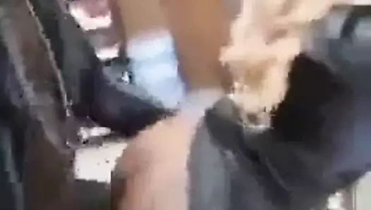 Milf bir markette sikikleri