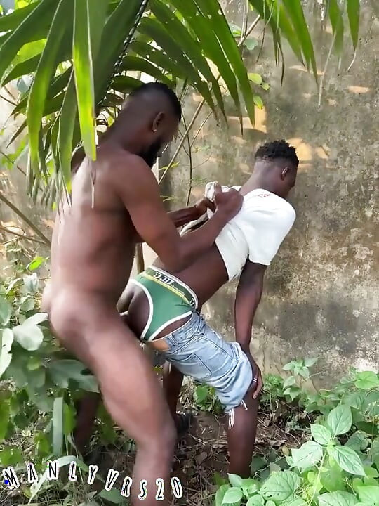 Mah Coochie'ye takıntılı adam, başka bir toplantı için geri aramak zorunda kaldı