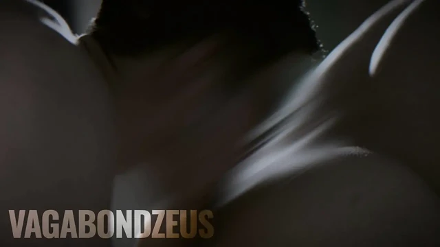 Kaslı Asyalı hunk felino birden fazla döl sızıntısıyla sikiliyor
