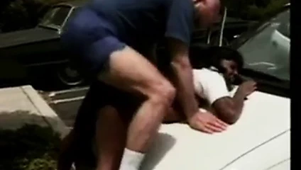 Şanslı yaşlı adamla Sierra lanet.