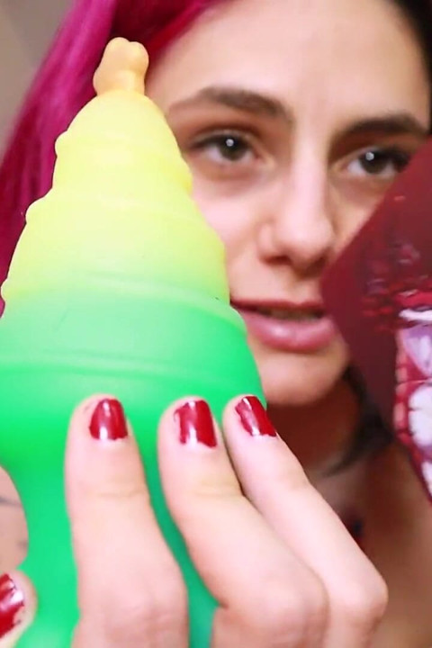 Götüme noel ağacı sokuyorum