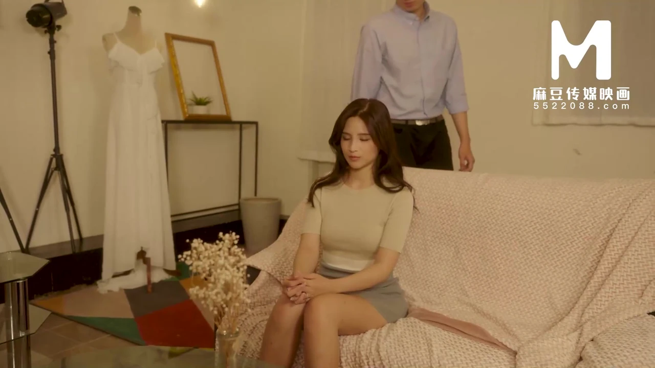 Modelmedia Asia - वह कामुक दुल्हन जो अपनी शादी की पोशाक पहनते हुए अफेयर करती थी