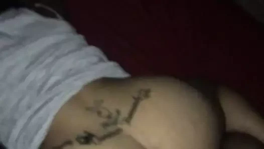 Özensiz kafa ve krem ​​kedi kadar dövmek