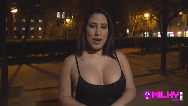 Трахаю венесуэльку с огромной задницей, Adara обожает славу