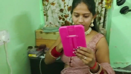 Grup seks sert sikişiyor Hintli desi model net Hintçe ses