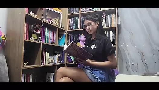 Seksi beni çıldırtacak şekilde okuyor